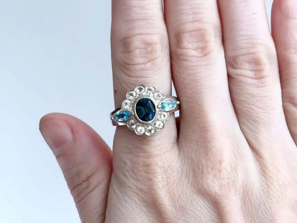 Clear & Blue Topaz Scalloped Multi Gemstone Sterling Silver 925 Vintage Ring - s